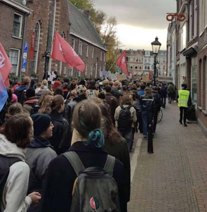 Dutch protestors press on against education cuts