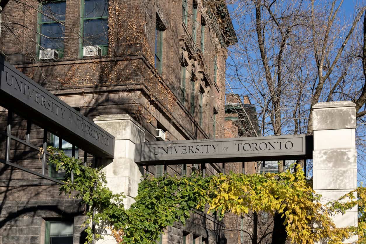 Harvard faz planos de contingência para estudantes internacionais