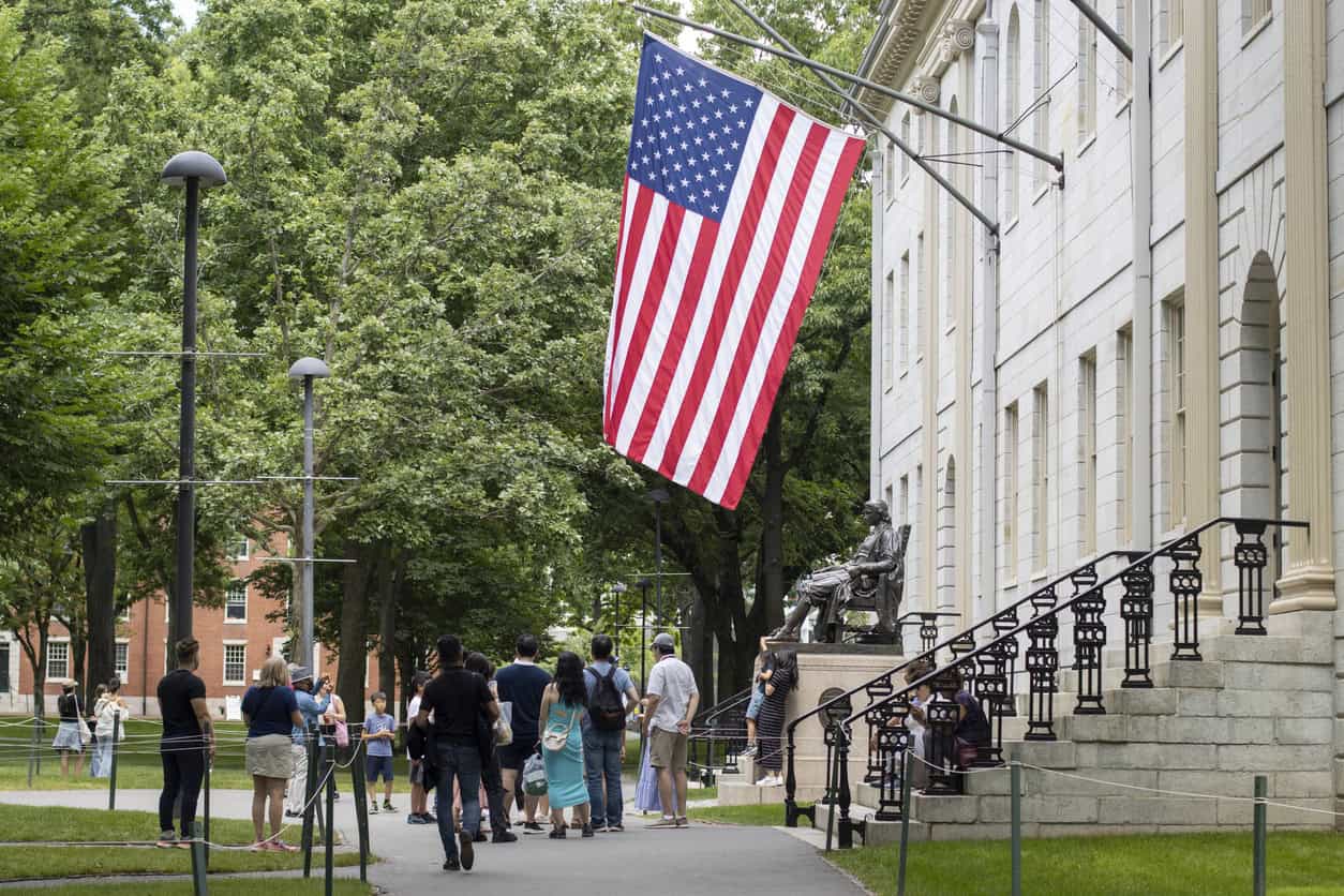 A verificação de mídia social foi lançada para os candidatos a Harvard