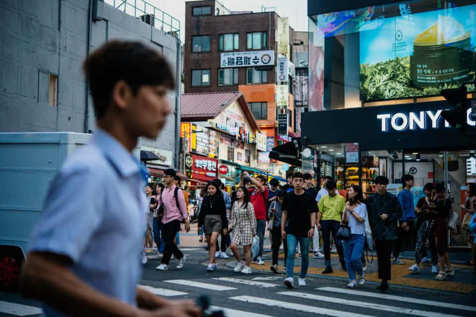 Busy Seoul street